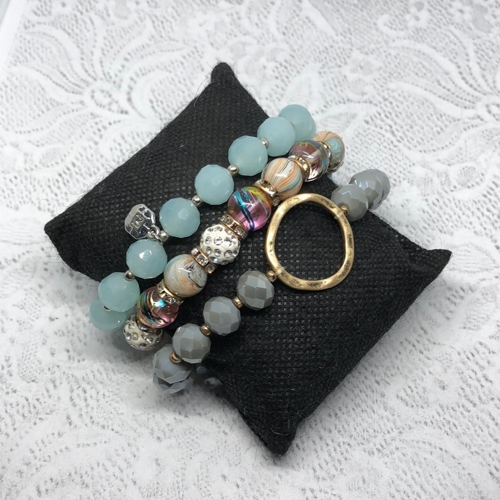 Bundle lot 3 crystal and art glass stackable layer stretch boho bracelets.